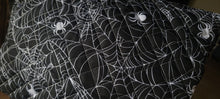 Load image into Gallery viewer, Close up of quilted tote bag