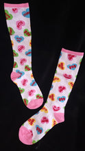 Load image into Gallery viewer, Valloween Conversation Hearts Socks
